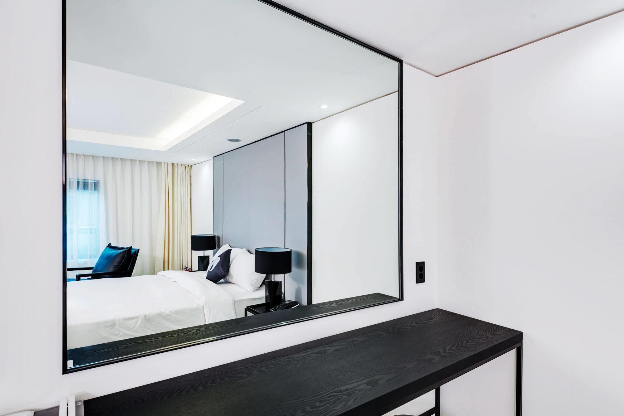 Hotel The Designers Yeouido Szöul Kültér fotó